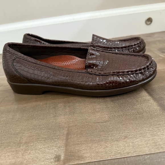 SAS Tripad Comfort Simplify Slip On Loafer Women 6.5W Brown Croc Moccasin Shiny - Picture 6 of 11